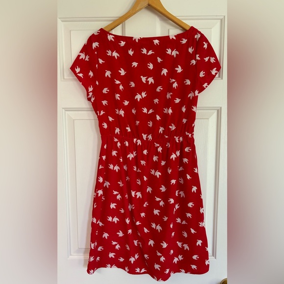 LNC beautiful red bird print mini dress size medium ♥️ 💃 - Picture 2 of 4
